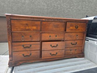 Dresser
