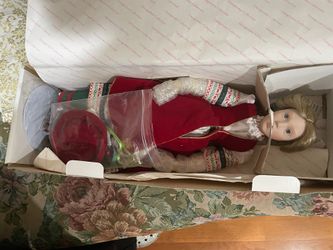 	 Georgetown Collection Vasilisa Brigitte Deval 18" Porcelain Ltd Russian Bride