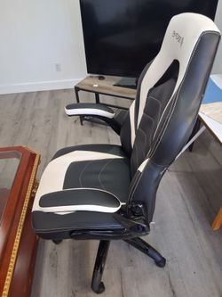 Emerge gaming chair
