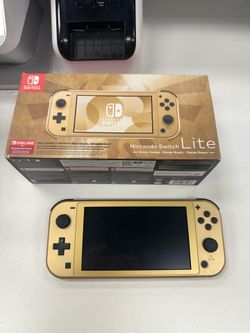 Nintendo switch lite gold Zelda edition