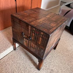 End/Bedside Table
