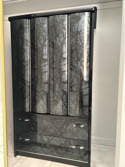 Set of vanity/mirror and stand up storage