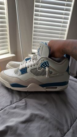Jordan 4 Retro Military Blue size 13