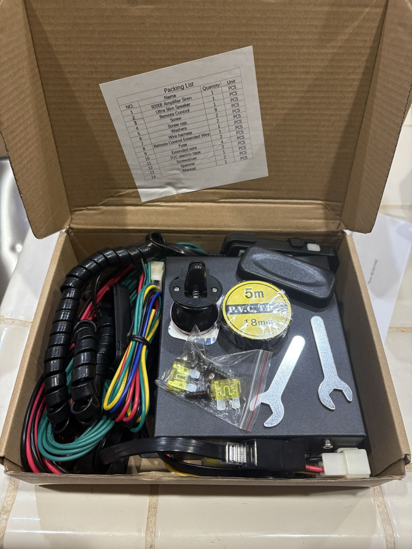 YHAAVALE 9200e Siren Kit w/ Amplifier & PA