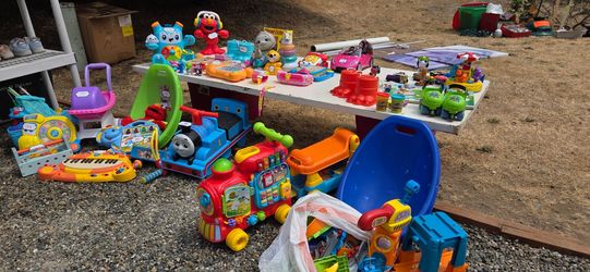 Kids clothes and toys