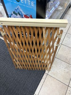 Wooden Expandable Gate