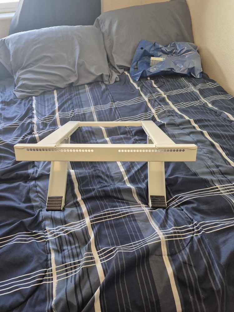 Ivation Air Conditioner Support.
