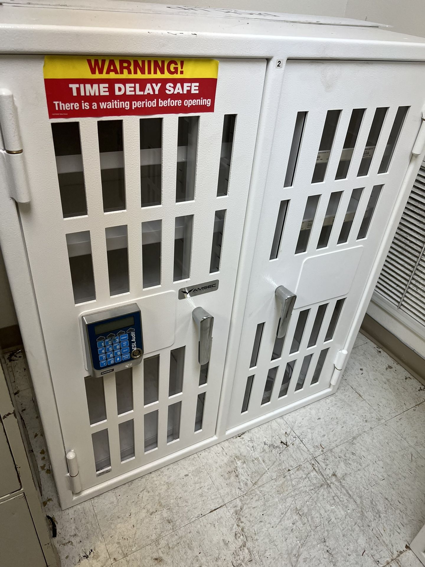 Amsec Narco 8336 Four Door Narcotic Pharmacy Safe With 24 Shelves