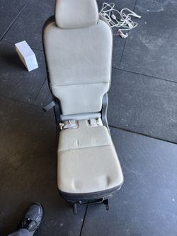 2016-2021 Kia Sedona 2nd Row Removable Jump Seat