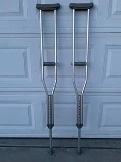 Medline Aluminum Crutches 