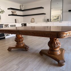 Dining room Table