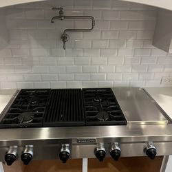 KitchenAid Commercial-Style Gas Cooktop