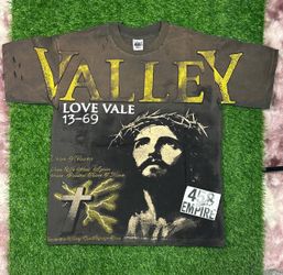 GRAPHIC TEE