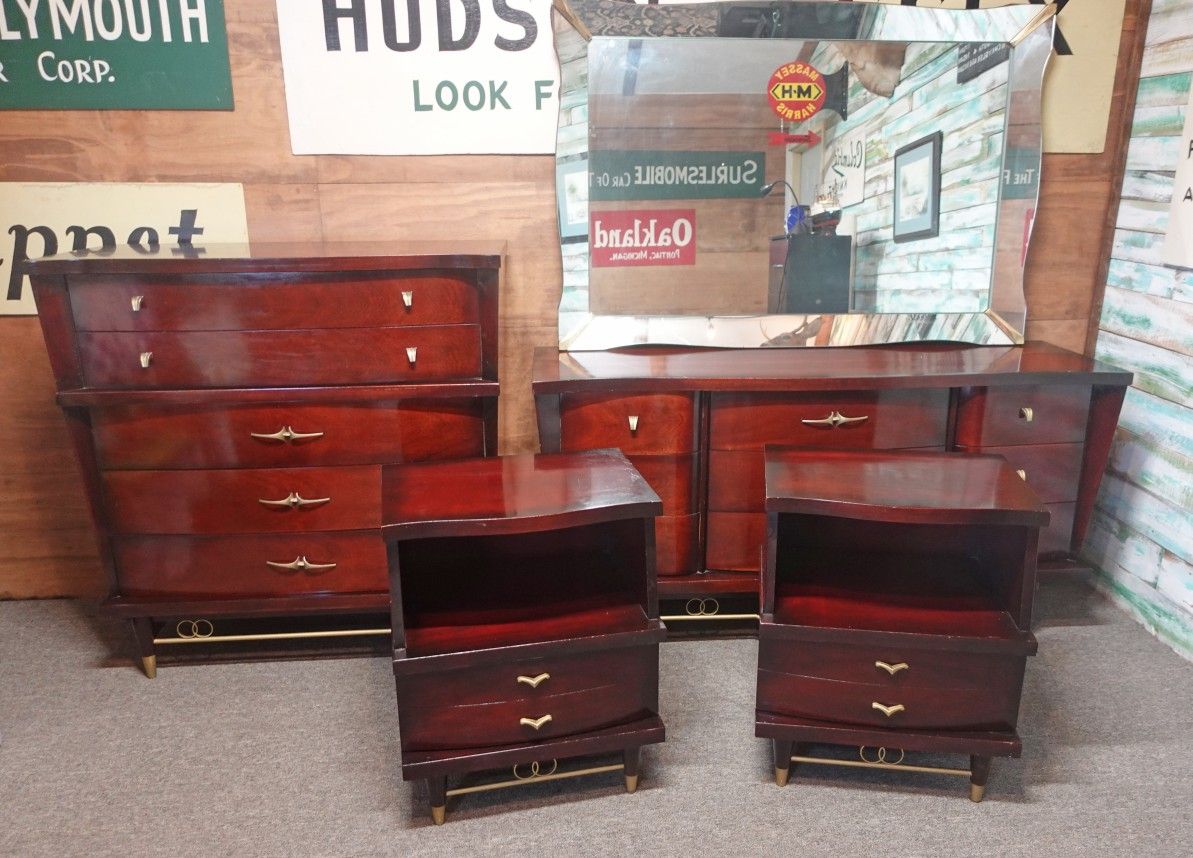 Bassett Solid Mahogany Wood Bedroom Dresser + Nightstand Set - Delivered