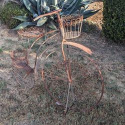 Vintage Wrought Iron Bicycle Plant Stand - Decorative Garden Planter

