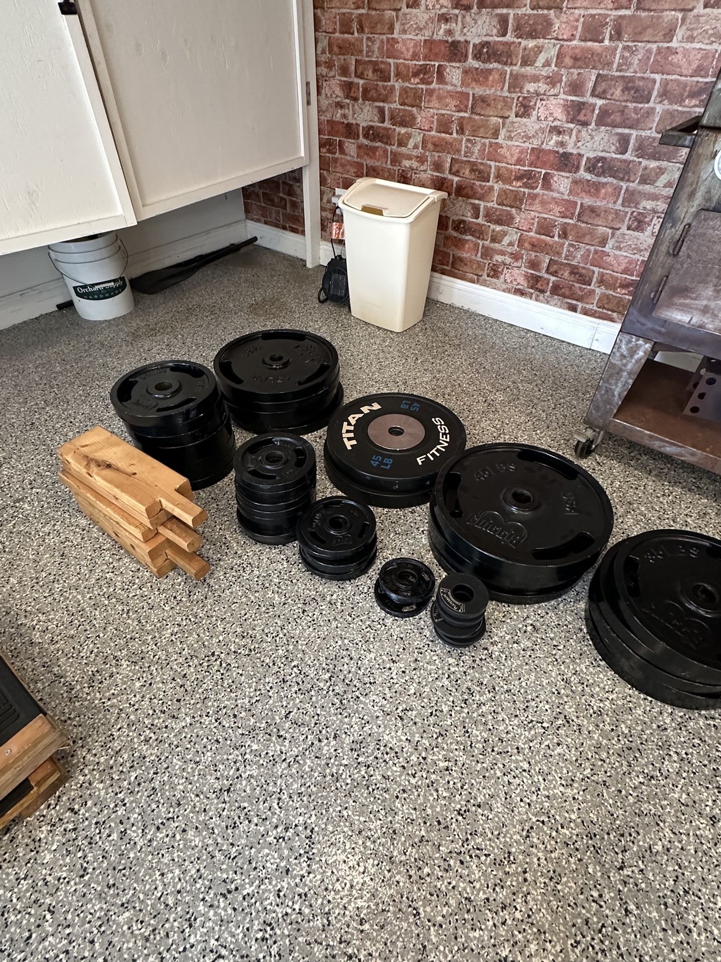 Complete Biggins Weight Plates