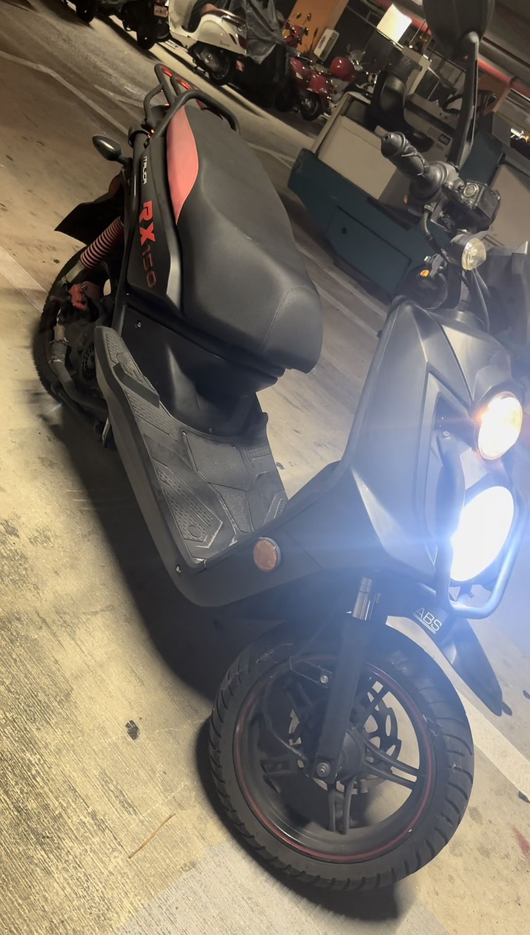 URGENT SELLING TODAY MY SCOOTER JUST 1700 Miles !