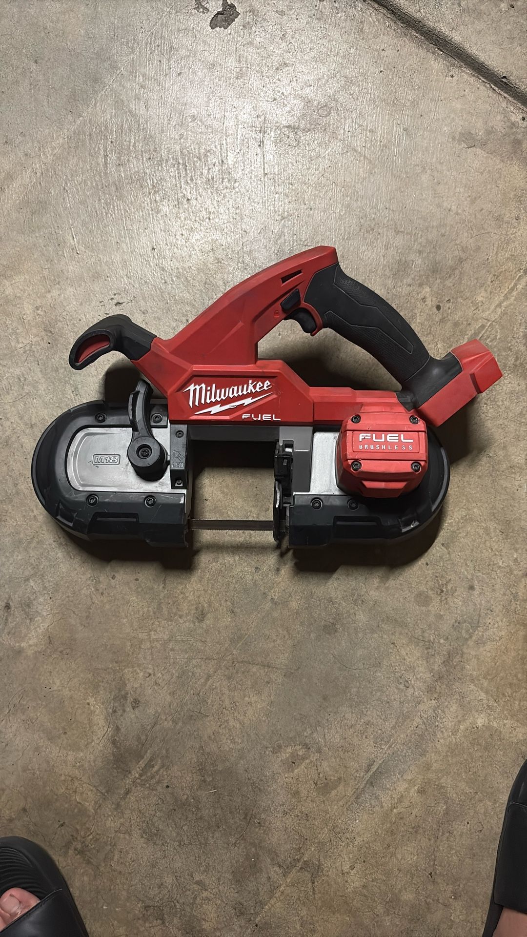 Milwaukee Compact Bandsaw 