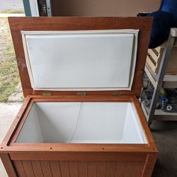 Custom Wooden Ice Cooler 