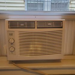 5000 BTU Air Conditioner  Window  Unit