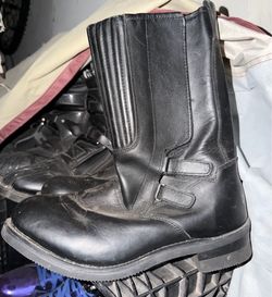 Boots shoes