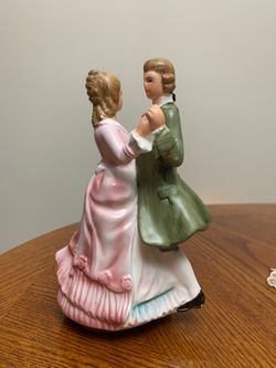 Vintage Porcelain Music – Rotating Victorian Dancing Couple – Romantic Figurine Decor
