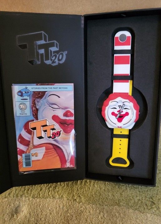Toy Tokyo Mc Supersized Watch LIMITED EDITION Ron English Collectible Box Set