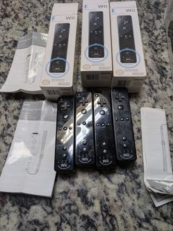 Wii motion plus inside controlers with box and manual no power corrosion build up for paWii motion plus inside controlers with box and manual no power