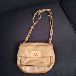 Simply Elegant & Beautiful 