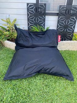 Bean Bag lounger by Fat Boy