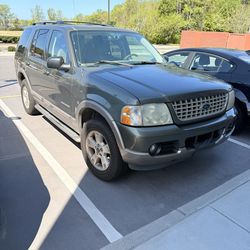 2004 Ford Explorer