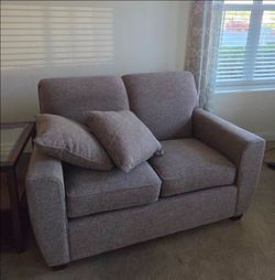 La-Z-Boy Piper Loveseat