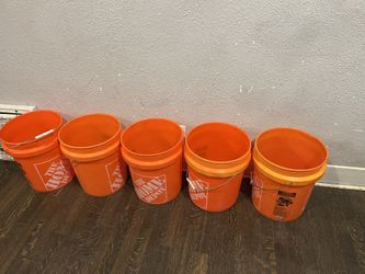 5 Gallons Buckets 