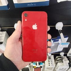 Apple iPhone XR 64GB in Red (Factory Unlocked/Desbloquiado)
