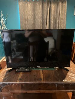 32’ Samsung TV with remote