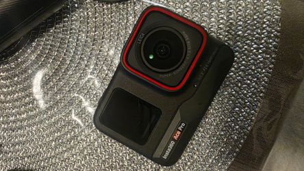 Insta360 ace pro like new