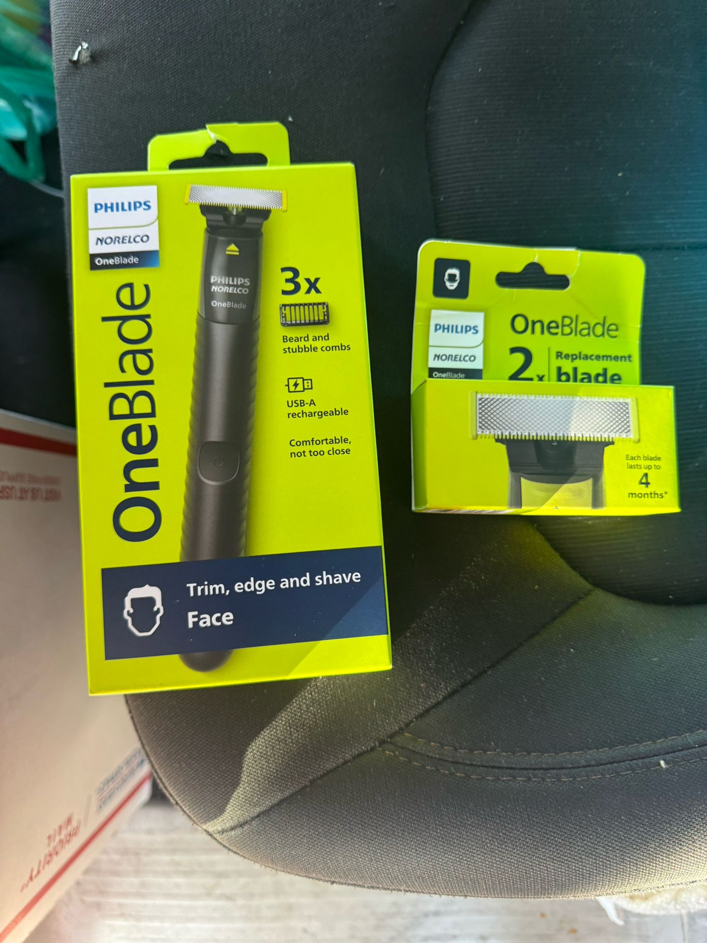 Philips Norelco OneBlade & 2 Replacement Blades
