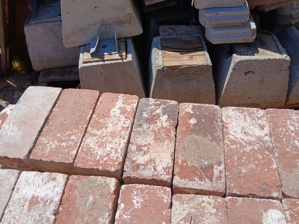 Bricks 4 Sale Reclaimed Bricks .50 Cents Each