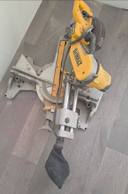 DeWALT Miter Saw + Blade