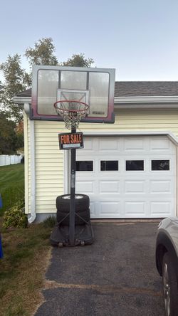 Lifetime Basketball Hoop