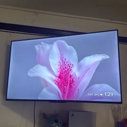 TCL Flatscreen Tv