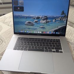 MACBOOK 16 Inch TOUCHBAR -ps5 Dual Sense Controller Midnight Black Brand New 