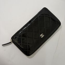 Chanel wallet