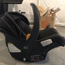 Chicco Fit2 Carseat With Base