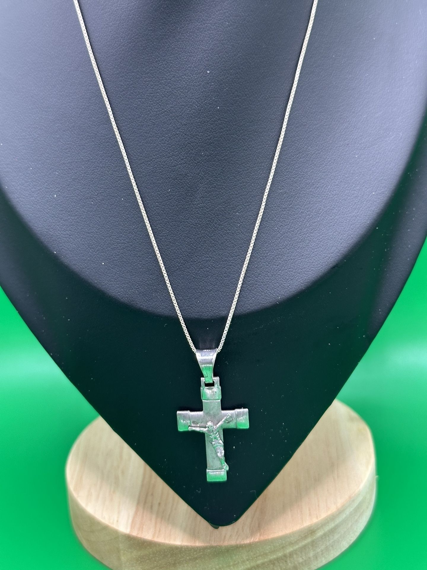 3D 925 Silver Crucifix Cross Pendant Necklace 15” Long W/ 1 1/2” Cross Great Condition 4.63 Grams