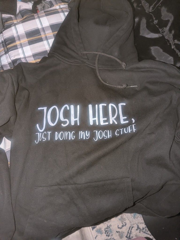 LARGE PULL OVER HOODIE (Large )