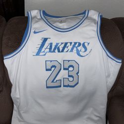 LeBron James Lakers Jersey 2xl