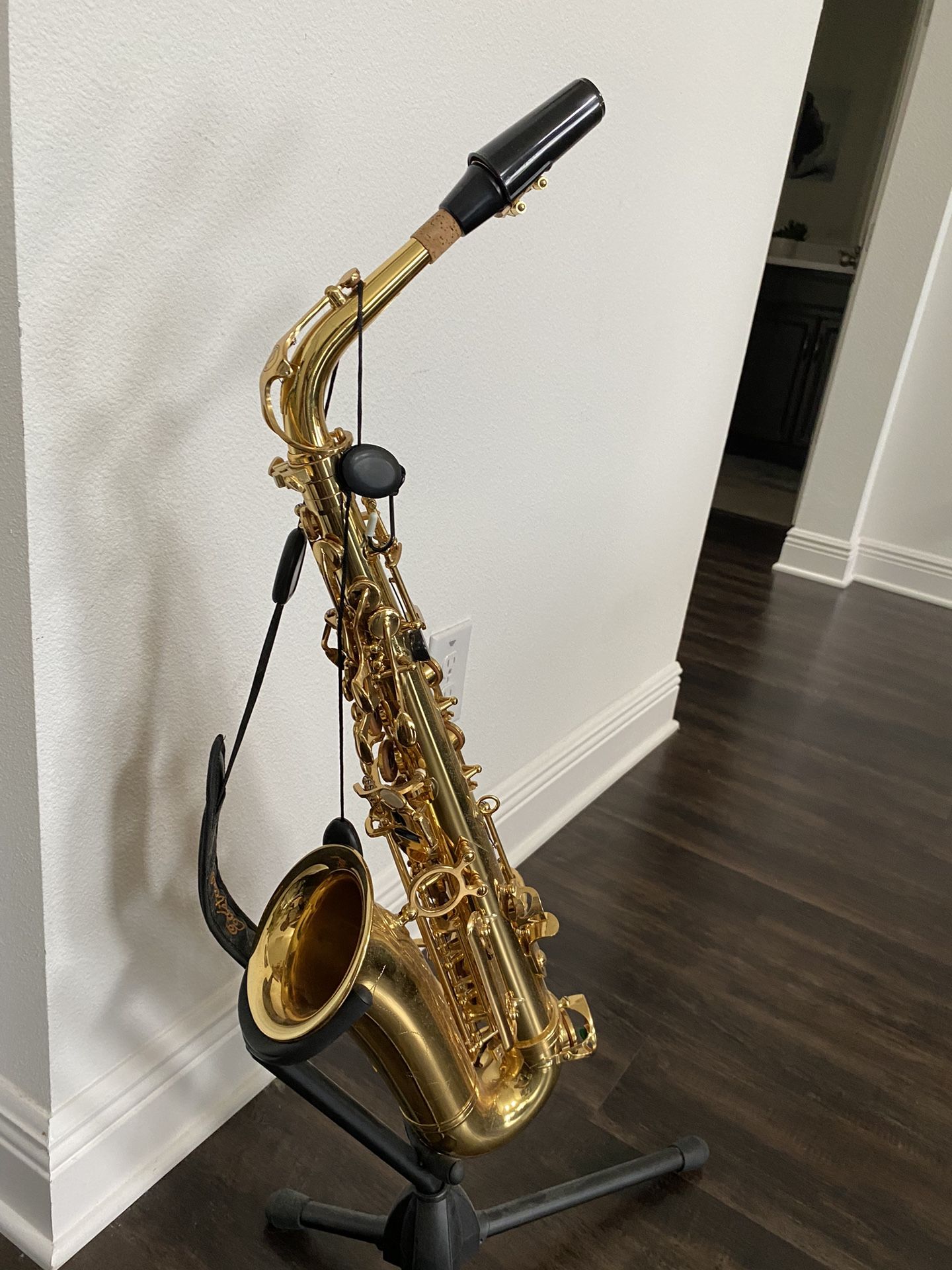 Saxophone Like New