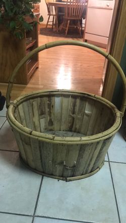 Large basket 22x18 oval