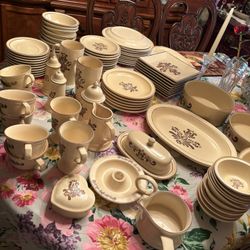 Beautiful Large Vintage Pfaltzgraff Set